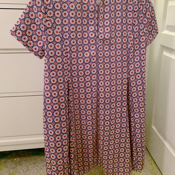 Colorful dress!! - Picture 4 of 6